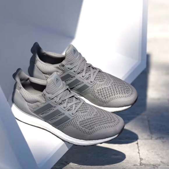 ADIDAS Ultra Boost Men\'s Athletic Shoes in Gray and White Lace closure main image 6